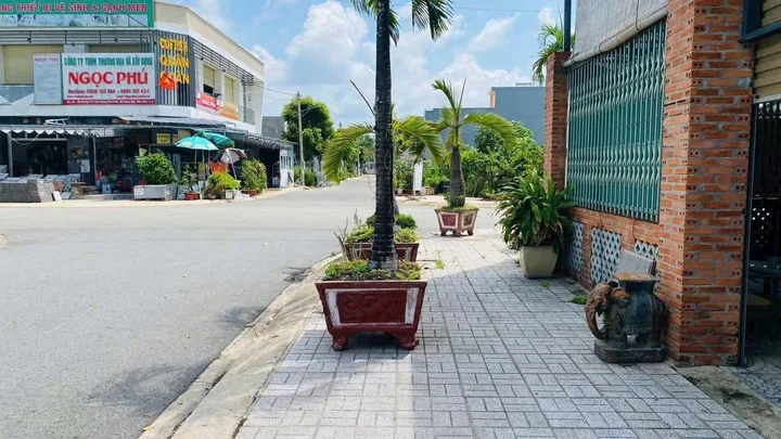 chính chủ bán lỗ lô đất đối diện công viên khu dân cư cát tường phú sinh 250tr