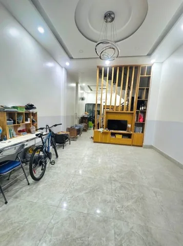 BÁN NHÀ ĐẸP CẠNH TÂ.N KỲ TÂN QUÝ - ĐƯỜNG XE TẢI - 4PN - ( 4.5X13M )