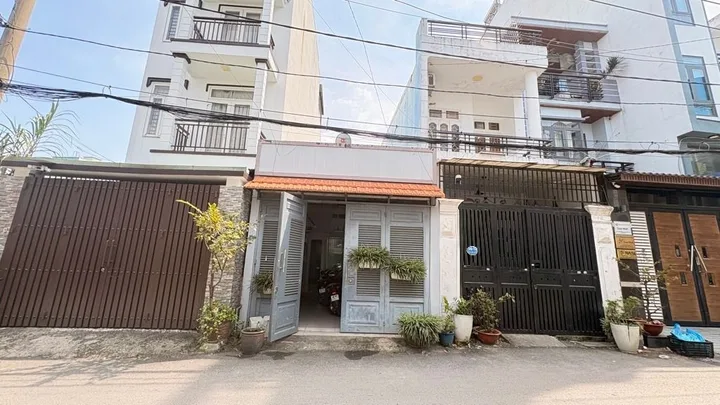 4❌18 gấp bán trong tuần, sổ hoàng công đủ, pháp lý chuẩn