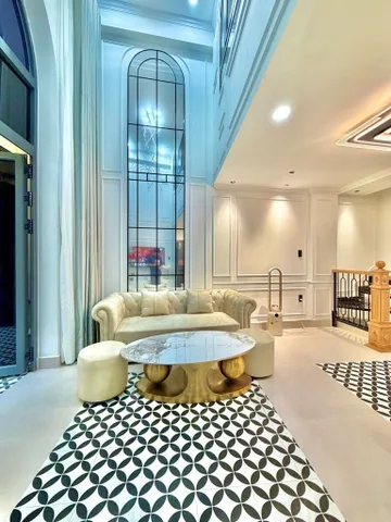 Siêu phẩm vạn kiếp .Q Bình Thạnh 40m2 
Giá chỉ hơn 7 tỷ 

👉dt : 4,1m × 8m ( nở hậu 4,8m ) full nội thất 
👉kết cấu : 1 trệt ,2 lầu + st 3PN. 4WC 
Ngay khu ẩm thực Phan Xích Long 
♦sổ hồng riêng ,pháp lý chuẩn 
Lh 0342116231 phi nhà đẹp