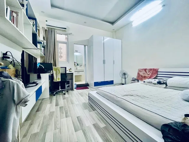 Khu phân lô hẻm 6M Yên Thế Xe hơi ngủ trong nhà - Ngang 4 nở hậu 4.3 tài lộc - Diện tích lớn 66M2 - Hơn 13 tỷ còn bớt lộc cho khách thiện chí sở hữu nhanh