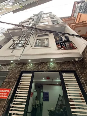 BÁN TÒA NHÀ CHDV ĐƯỜNG THỊNH QUANG. 90M2 - 8 TẦNG. THANG MÁY. 28 PHÒNG.