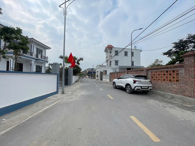 Bán 109 m mặt đường mới trải nhựa 7 m Lâm Động . Ngang 5. Ngay dự án đhhh. L/h:076.231.9990 e Thuý