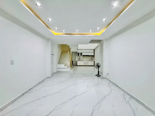 CẦN BÁN GẤP NHÀ ĐẸP 2 LẦU HẺM XE TẢI ĐƯỜNG NGUYỄN ẢNH THỦ  HOOC MÔN GIÁ TỐT