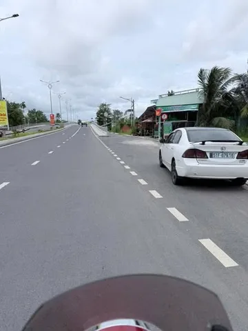 Bán đất 249.9m² ngang 6m giá 2.75 tỷ gần Cầu Lộ 2 Phường Phước Hậu