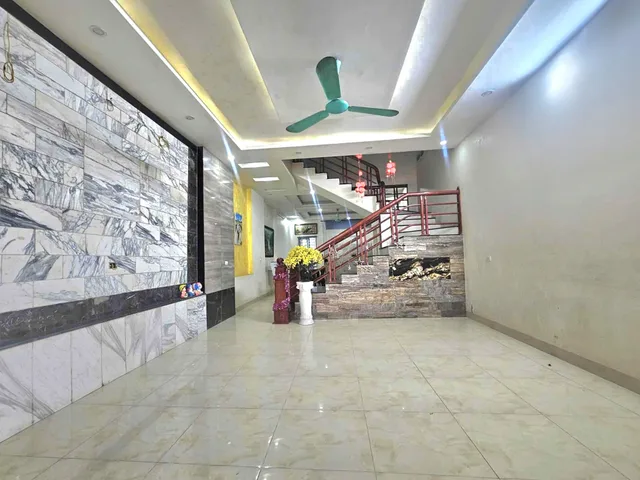 BÁN NHÀ ĐẸP SÁT TỈN.H LỘ 10 - KHU TÊN LỬ.A - 6PN - HẺM XE HƠI - NH ( 5X13M )