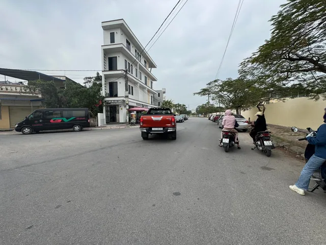 ❌DUY NHẤT 60m2 mặt đường CC Lương Quán, Nam Sơn xe đánh võng giá hơn 2 tỷ. Lh: 0398787284