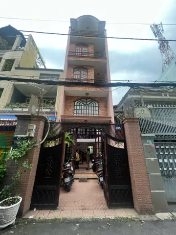 Bán nhà 5 tầng giá 20 tỷ ngay chợ Phạm Văn Hai
