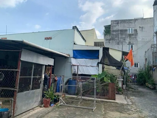 Bán đất tặng nhà cấp 4 dt lớn 159m2, giá 6,5 tỷ, linh xuân