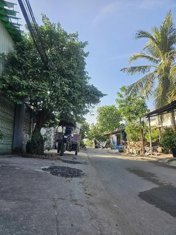 Bán nhà 360m² - 3 Tầng, Mặt Tiền Đường Nhựa 12m , ngang 10m giá 12.7 tỷ Xã Tân Vĩnh Lộc