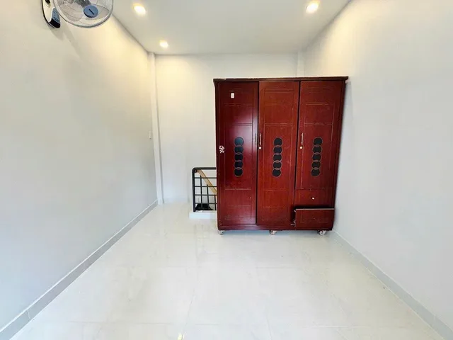 🏡TRẦN VĂN QUANG – GIÁP QUẬN 10 – GẦN CHỢ – 3 TẦNG – GIÁ CHỈ 3.5 tỷ (bớt lộc)