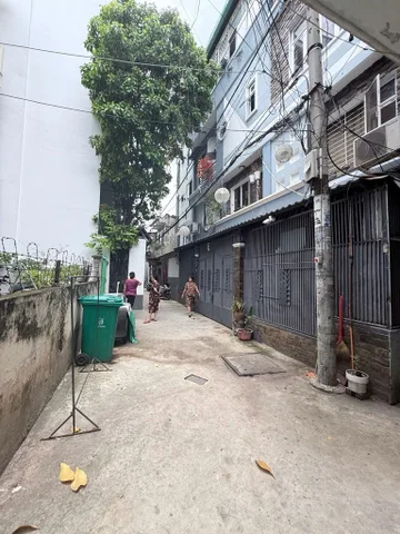 Ngô tất tố .Q Bình Thạnh 95m2 ..Giá 9,5 tỷ 

👉dt : 5,8m × 15m 
👉kết cấu : 1 trệt ,lửng nhà C4 tiện xây mới 
♦sổ hồng đẹp ,công chứng ngay 
☎lh 0342116231 phi nhà đẹp