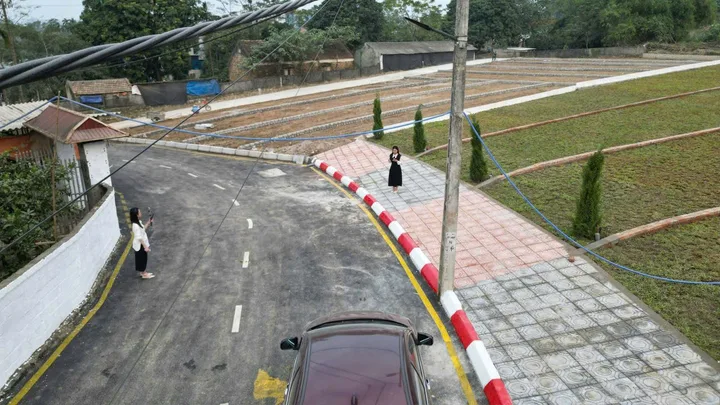 chủ cần tiền cắt lỗ sâu lô đất 400m2 giáp đường vành đai 5 và KCN Nhuận Trạch tại Lương Sơn Hòa Bình