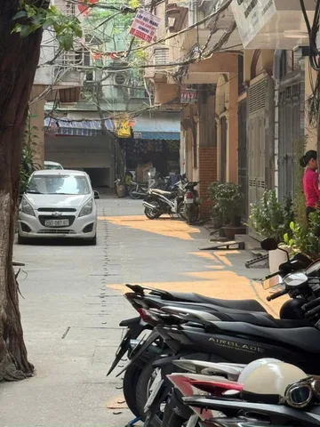 Bán nhà Kim Mã 79m² ngang 5,8m giá 27.5 tỷ Phường Giảng Võ