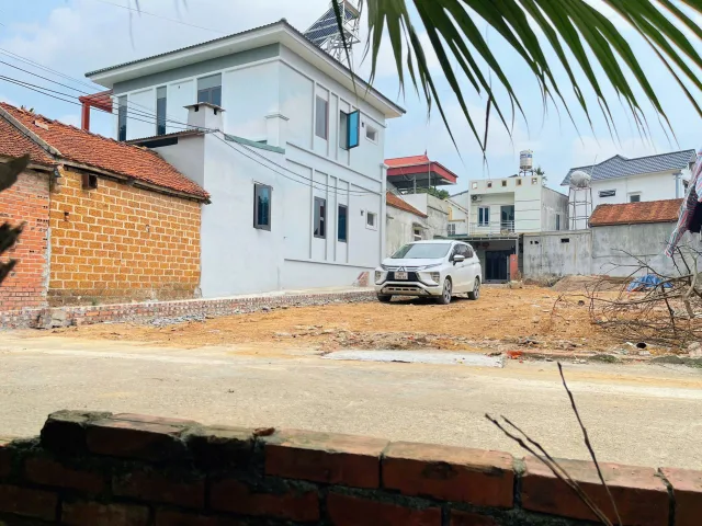 Bán đất 140,6m² ngang 9m giá 4.95 tỷ Xã Hạ Bằng