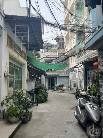 Nhà phố 2 tầng ngay trung tâm Quận 7; cầu Nguyễn Khoái; Lotte Mart; 62m2 4PN, tiện xây mới CHDV