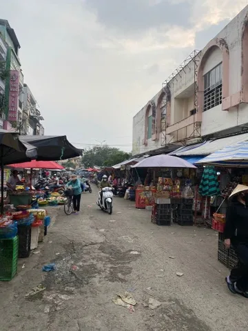 Mặt Tiền Chợ - 4 Tầng, Đường Số 1 , DT: 64m² full thổ cư ngang 4m giá 19 tỷ tại Phường Phú Lâm