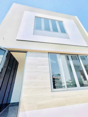 Nhà 4 tầng cạnh cư xá ngân hàng;48m2 tặng nội thất cao cấp, không quy hoạch