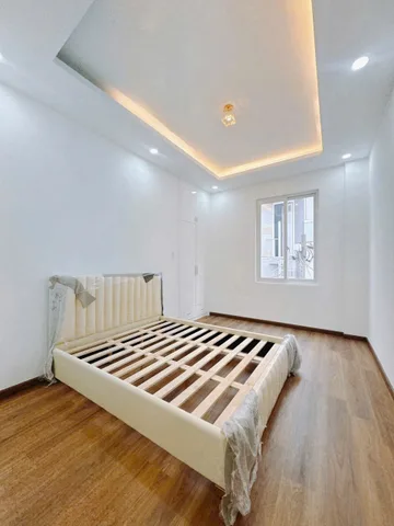 CẦN BÁN THIẾT KẾ SANG TRỌNG 5 TẦNG - QUẬN 4 CHỈ 6 tỷ 350tr