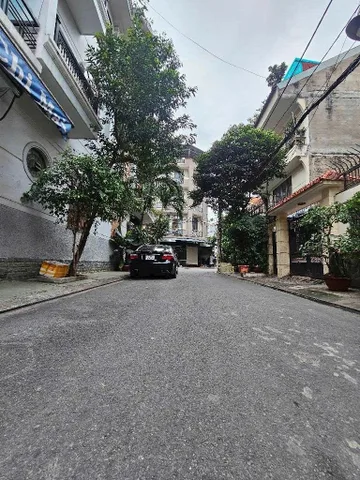 Nhà 4 Tầng, Hẻm ôtô Thông, DT: 57m² full thổ cư ngang 4m giá 13.5 tỷ tại Phường Tân Bình