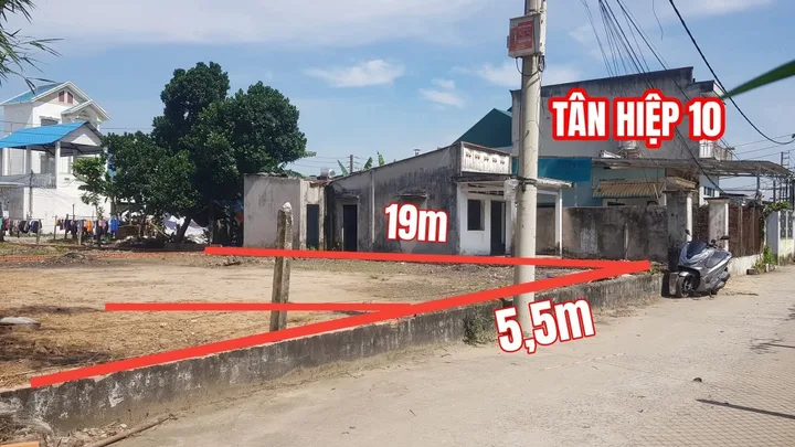 🛑TÂN HIỆP CÓ LÔ CHỈ 2TY550 VỪA RA SỔ 
▪︎DT: 5,5x20m 1/ ngắn ra Tân Hiệp 10 đường oto