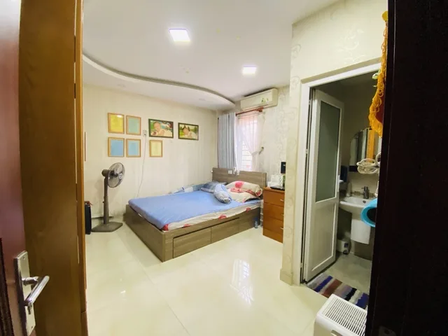 Nhà 3 tầng cạnh cầu Tân Thuận; cách Q4 chỉ 400m; 48m2 3PN cách MT 35m