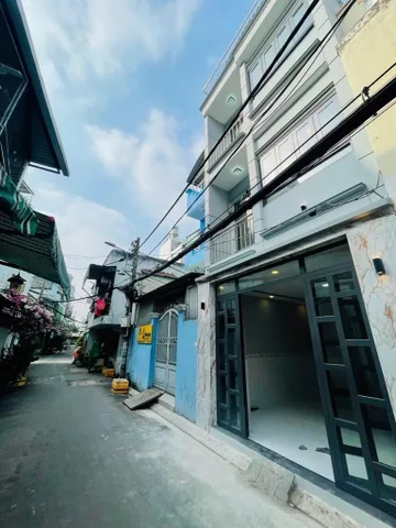 Bán nhà 4 Tầng, HXH , DT: 32m² ngang 4m giá 5.4 tỷ Phường Phú Thọ Hòa