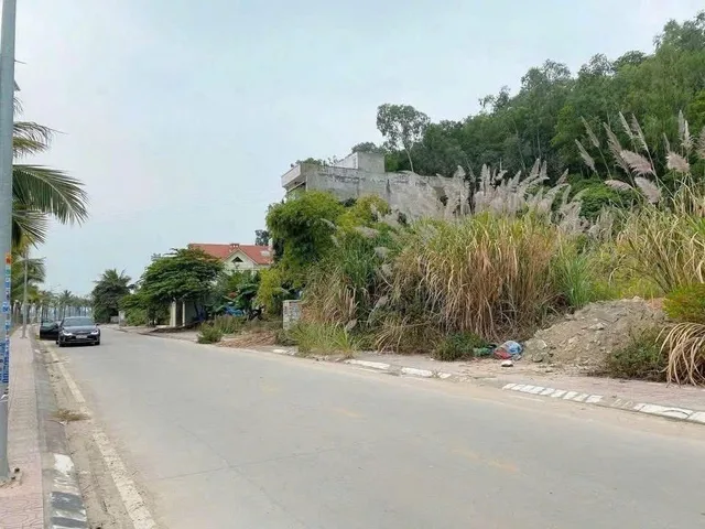 BÁN ĐẤT MẶT HỒ HÙNG THẮNG,HẠ LONG