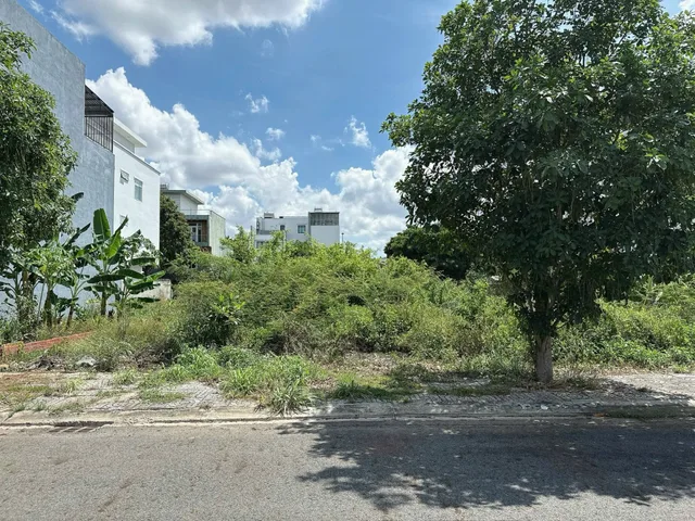Bán đất 93m² ngang 5m giá 2.49 tỷ Phường Tam Long