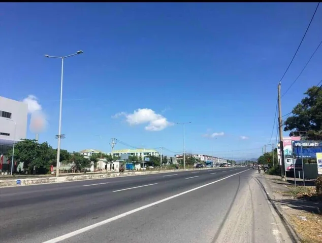 Cần mặt tiền ib em ngay giá 1ty60triêuh sổ hồng riêng sẵn 125m2 bao phí