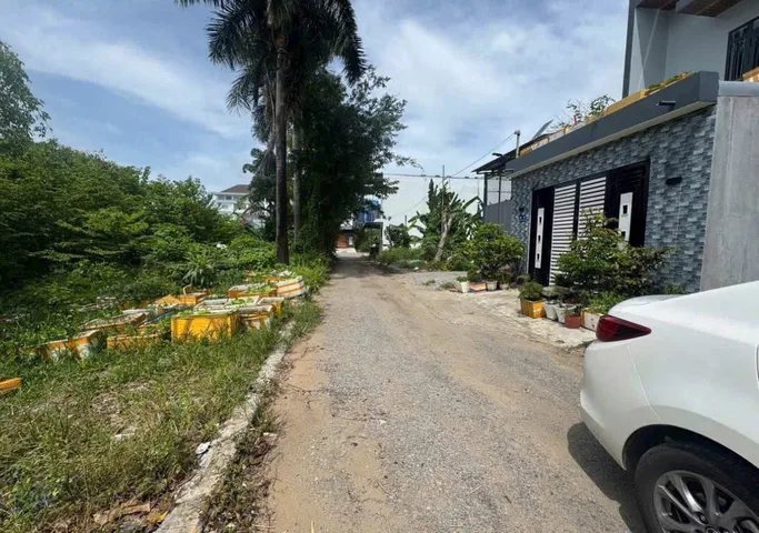Cần bán nhanh lô đất Ngay Lê Thị Lơ Tân Hiệp 107m2 Sổ hồng riêng 1ty570triệu bao phí