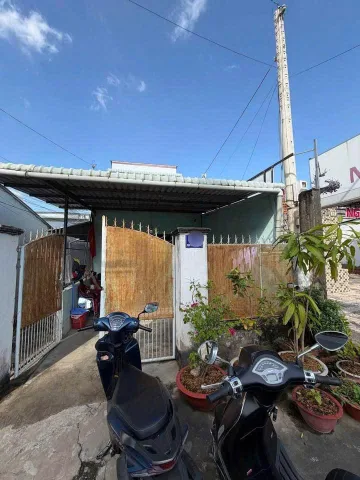 Chủ Ngộp bán gấp dãy trọ 7 phòng 155m2, Gần KCN Trảng Bàng, Tx Trảng Bàng, Tây Ninh, giá 800 triệu.
