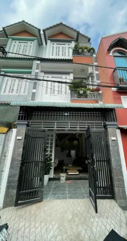 Nhà hẻm xe hơi đường Thạnh Xuân 25 P.Thạnh Xuân Q12 giá 1tỷ730tr DT 63.3m2, sổ hồng riêng