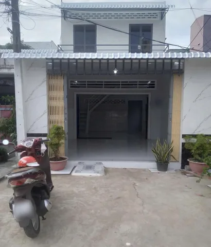 Chú Bảy Gửi bán nhà gác lửng phòng ở Tân Hiệp- HM, Dt 107m2, giá 1tỷ280 triệu. SHR