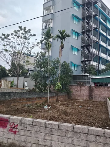 110m FULL THỔ, LÔ ĐẤT CÓ VỊ TRÍ ĐẮC ĐỊA, TRỤC CHÍNH THÔN 2 KIM BÔNG, SÁT KHU CNC HÒA LẠC, PHÙ HỢP CHO VIỆC ĐẦU TỪ HOẶC XÂY DỰNG NHÀ Ở LÂU DÀI.