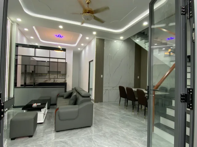 Bán Nhà Sổ Riêng Full Nội Thất ,Thổ Cư, Hoàn Công, Gần Trung Tâm Biên Hoà