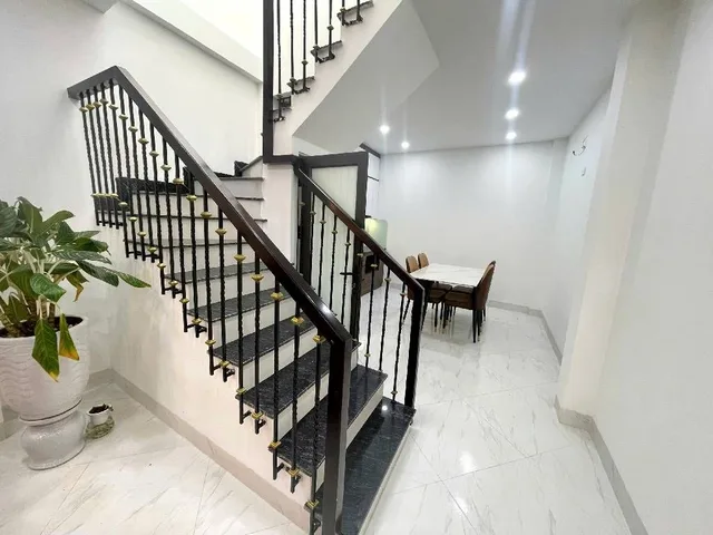 Bán nhà 35.2m² giá 2.99 tỷ Phường Vĩnh Hưng