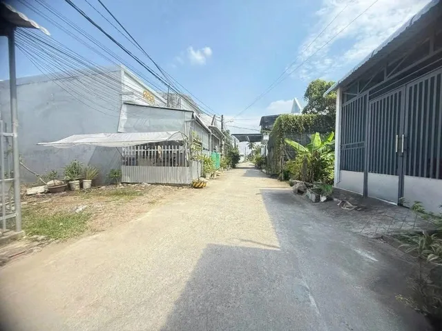 Bán lẹ lô đất ngay Chợ Việt Kiêu giá 1ty4 sổ hồng riêng sẵn 101m2 bao phí