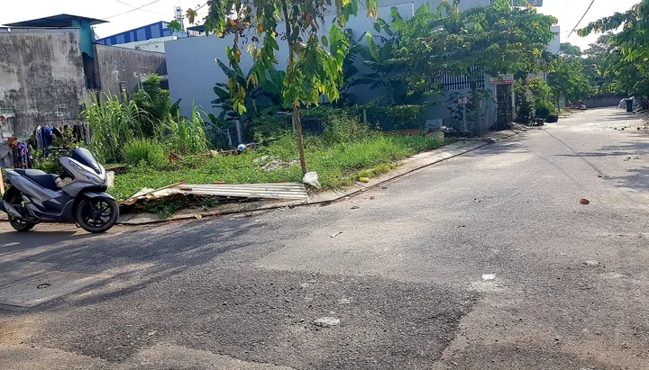 🛑 ĐẤTLỚN.COM giới thiệu: Còn sót lại 1 lô đẹp giá tốt 10x18m SHR xây tự do tại Xuân Thới Sơn ra Nguyễn Thị Thử 100m nằm trong khu nhà lầu VIP