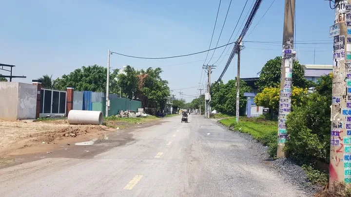 🛑NHÀ MẶT TIỀN TRƯƠNG THỊ NHƯ XUÂN THỚI SƠN 
▪︎4mx32m full thổ nhà 1 trệt 1 lầu giả
▪︎Thuận tiện giao thông qua Dương Công Khi, Nguyễn Văn Bứa ... Xã Xuân Thới Sơn