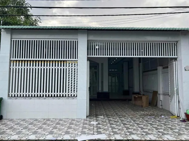 Đang kẹt tiền !!! Chủ cần bán gấp căn nhà cấp 4 kiên cố ở Tân Phú Trung , Củ Chi 110m2 - Sổ hồng riêng  - gIÁ tốt 1 tỉ 400 triệu