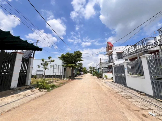Bán lô đất ngang 5 132m2