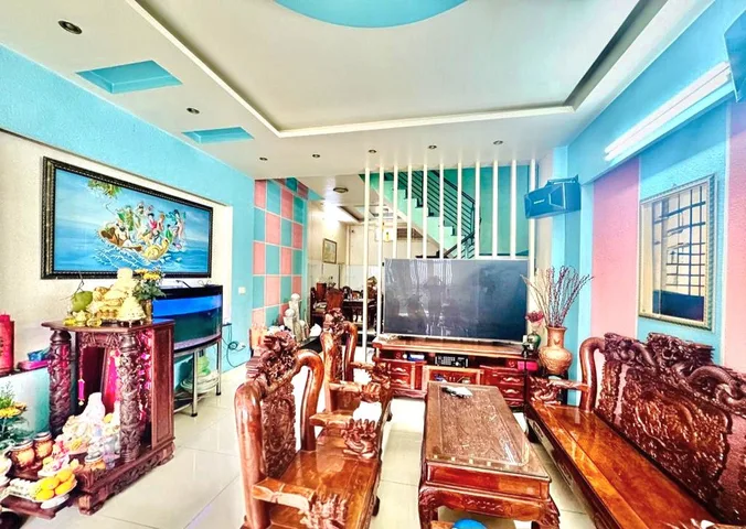 BÁN NHÀ ĐẸP CẠNH TÊN LỬ.A - AEO.N MAILL - ÔTÔ VÀO NGỦ - NH ( 10X16M )