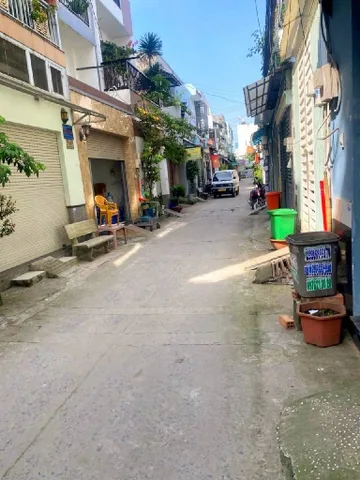 Bán nhà 2 Tầng , Hẻm ôtô Thông, DT: 48m² có sẵn 46m² thổ cư ngang 4m giá 4.4 tỷ tại Phường Bình Tân