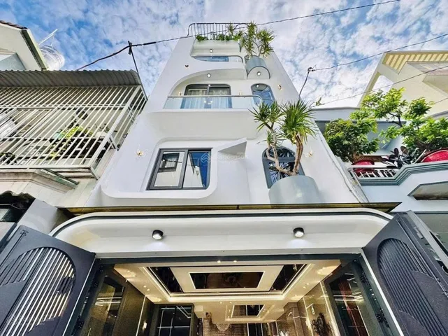 Bán nhà ngay Uỷ Ban phường Cầu Kiệu đường Đoàn Thị Điểm 48m2 2Tỷ360
