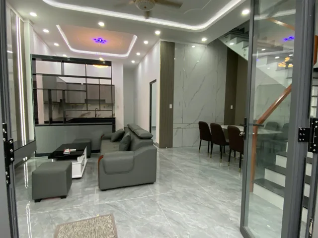 Bán Nhà Sổ Riêng Full Nội Thất ,Thổ Cư, Hoàn Công, Gần Trung Tâm Biên Hoà