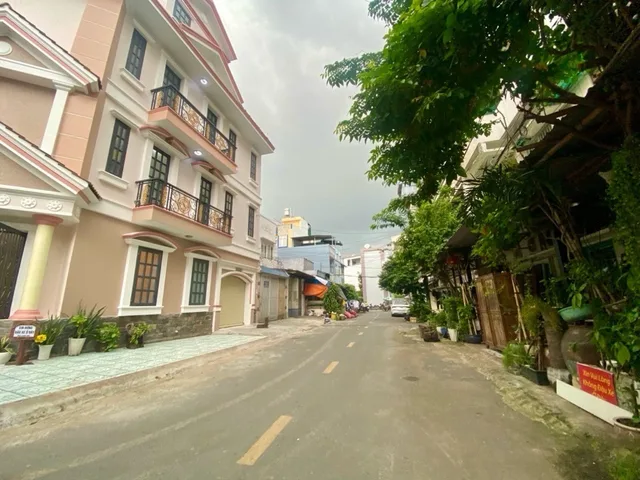 BIỆT THỰ GÓC 2 MẶT TIỀN ,HOÀNG XUÂN NHỊ,TÂN PHÚ