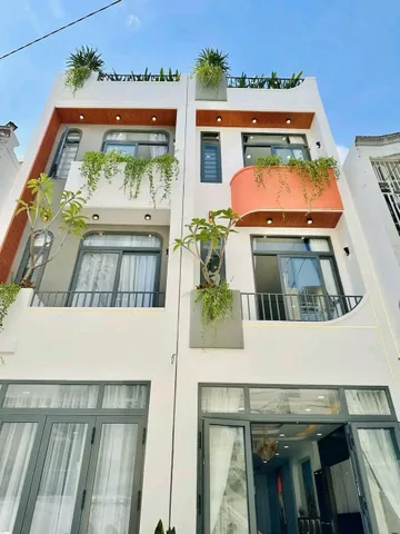 Bán nhà 40m2 giá 3tỷ150tr siêu đẹp Lê Hồng Phong, Phường 2, Quận 5.