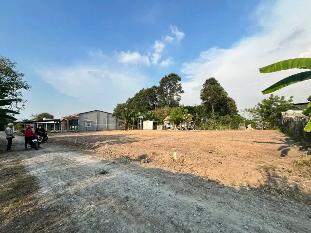 Bán miếng đất gần ngay đường Võ Văn Điều Củ Chi, giá chỉ 850 triệu, 125m2, sổ hồng riêng công chứng ngay