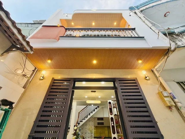 Gấp bán nhà mới sổ hồng riêng, pháp lý chuẩn quang trung